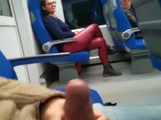 Stranger jerked ו - למצוץ שלי ב the רכבת