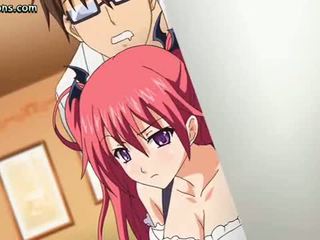 Anime rubs a varpa su jos krūtys