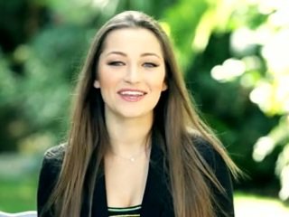 Dani daniels &amp; berkabus batu mendapatkan colorful