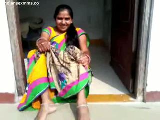 Desi aunty fitte vis og bj del 1 alle