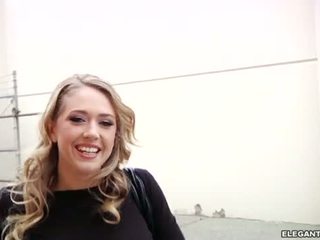 Kagney linn karter interviews ir grupė įžanga