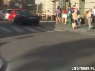 České amatérske holky sharked na the streets