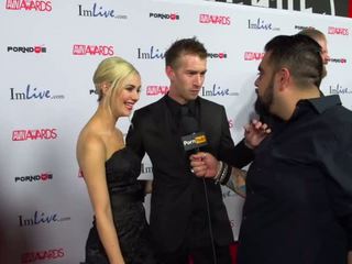 Pornhubtv sophia knight &amp; danny d rosso carpet 2015 avn intervista