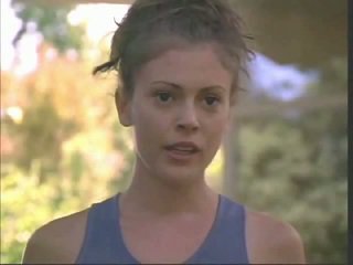 Alyssa milano hugo piscina