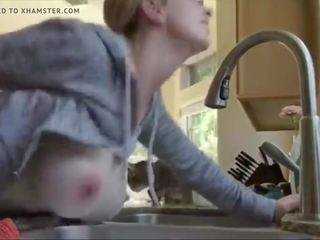 Tettona tradire moglie banged su cucina counter: gratis porno 8d | youporn