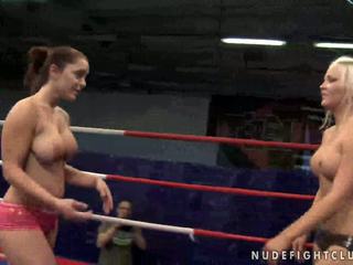 Lesbian fight in the ring gets nasty