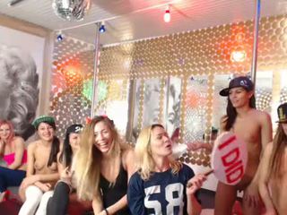 find6.xyz babe party flashing boobs on live webcam