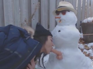 Girl Has Sex With Snowman