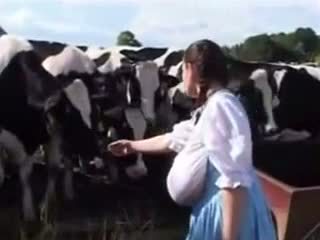 Niemieckie mleko pokojówka: darmowe śmieszne porno wideo