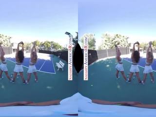 Άτακτος/η america κορίτσια παιχνίδι με τένις instructor