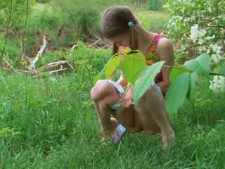 Masturbation na the green glade w euro