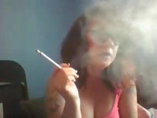 Fumando sexy: gratis casero porno vídeo cc