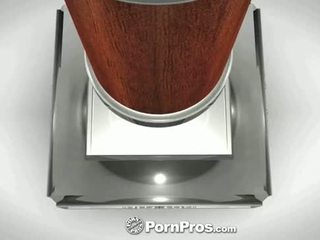 Resolusi tinggi pornpros - besar dada rambut pirang corrine blake fucks dan dalam throats keras kontol